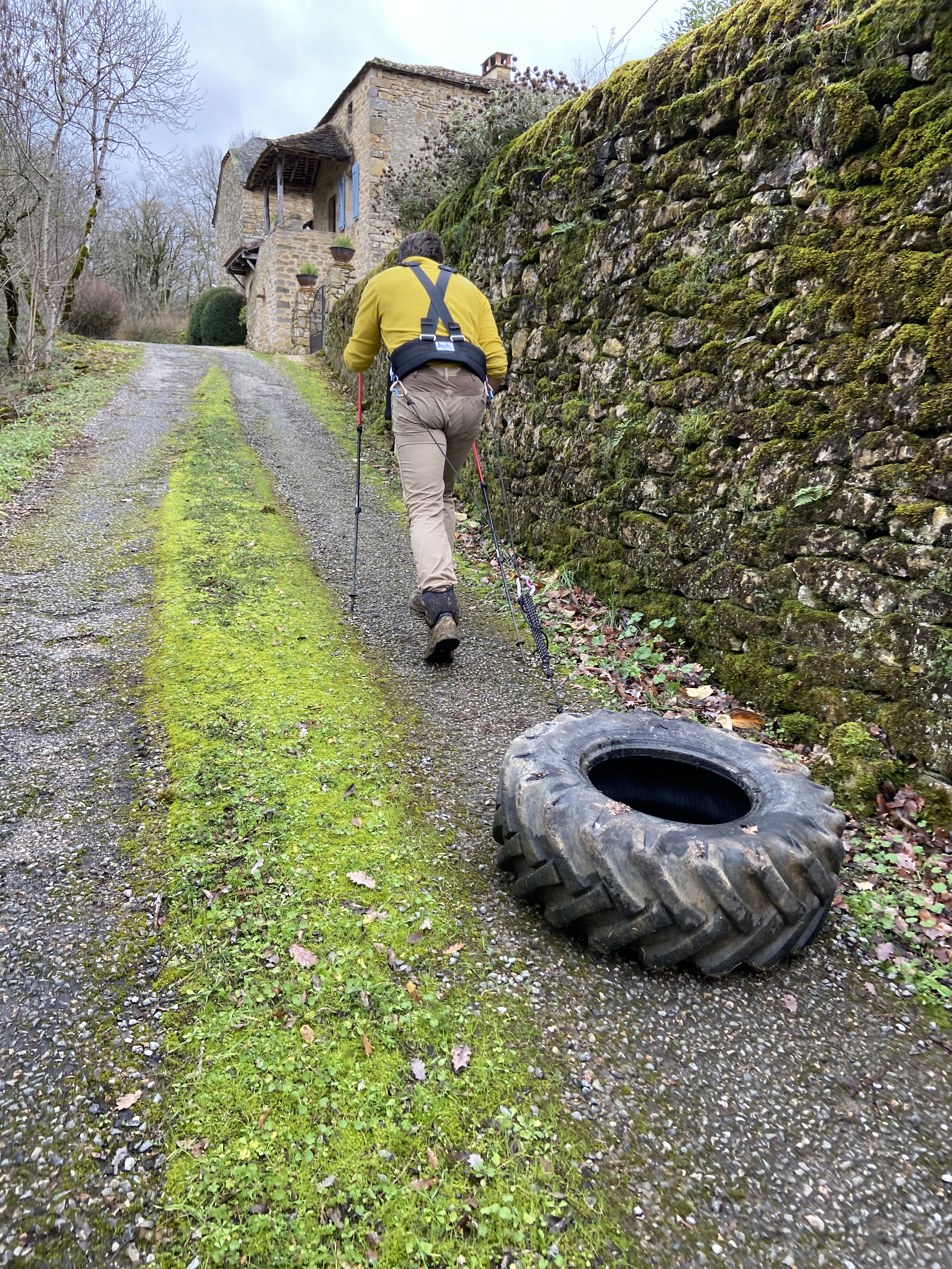 Tyre pulling in France