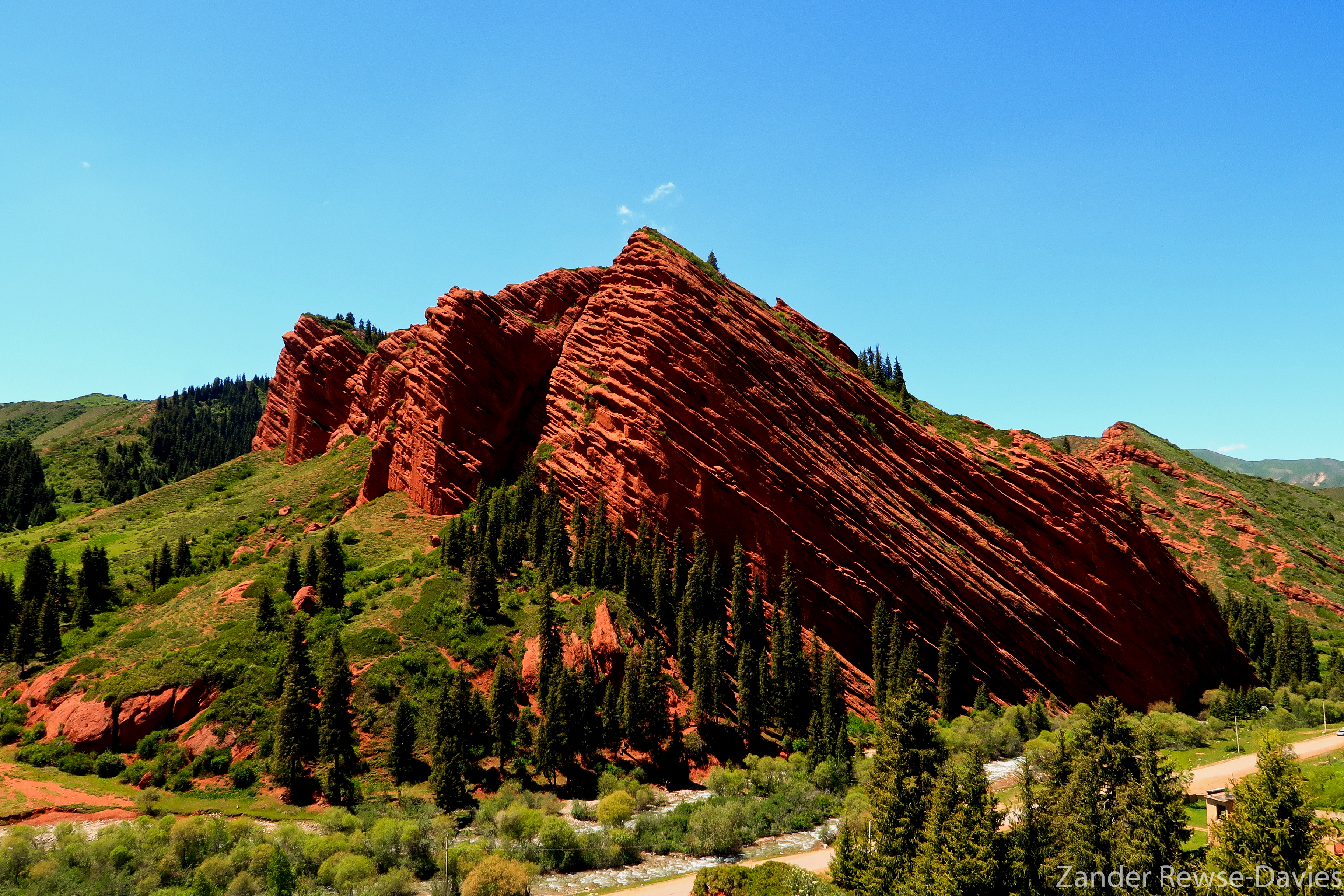 Seven Bulls rock at Djety Ogyuz